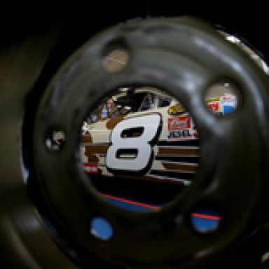 # 8 car