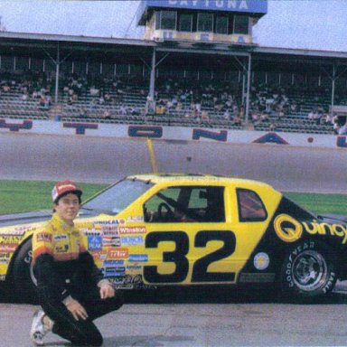 #32 Alan Kulwicki