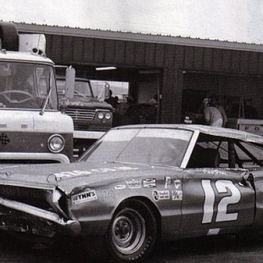 dodge12-vi