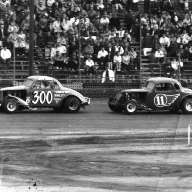 Ray Hendrick-11-Earl Moss-300