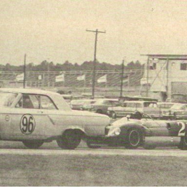 Fireball Roberts leads Dan Gurney - 1964 Daytona Continental___