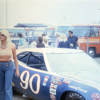 Linda Vaughn 1975 Champion Spark Plug 400