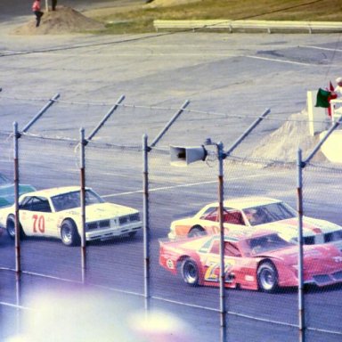 Oxford 250-1982-First Heat-#72 Jr Hanley,#10 Ed Howe Green car