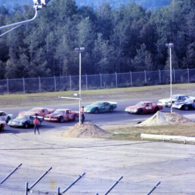 Oxford 250-1982-First Heat-Jr Hanley & Ed Howe on the Outside