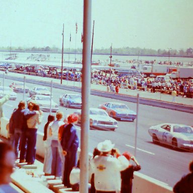 #21 David Pearson #15 Buddy Baker 1975 Rebel 500 @ Darlington