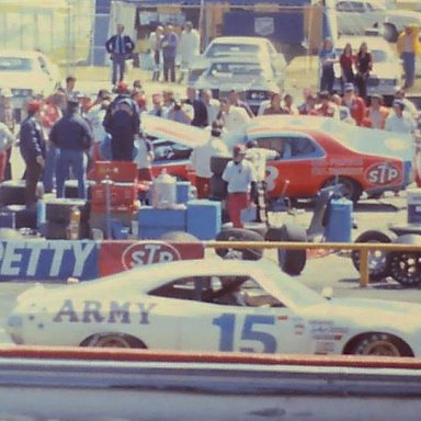 #15 Buddy Baker #43 Richard Petty 1975 Rebel 500 @ Darlington