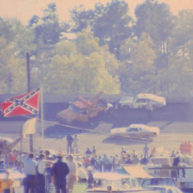 #72 Benny Parsons #17 Darrell Waltrip  1975 Rebel 500 @ Darlington