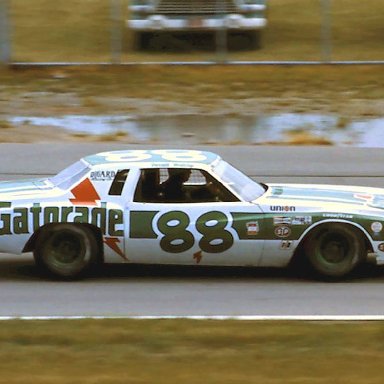 #88 Darrell Waltrip 1976 Cam 2 Motor Oil 400 @ Michigan