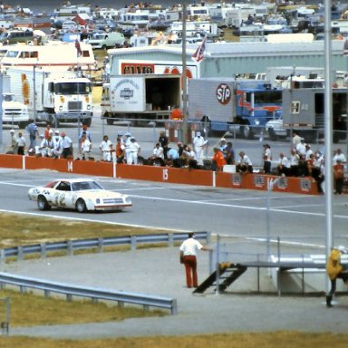 #72  Benny Parsons 1976 Cam 2 Motor Oil 400 @ Michigan