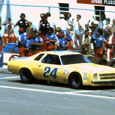 #24 Cecil Gordon   1976 Cam 2 Motor Oil 400 @ Michigan