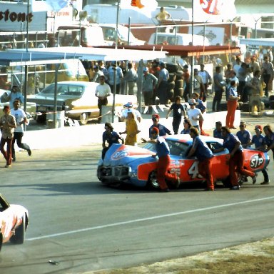 #18  Joe Frasson  #43 Richard Petty 1976 Daytona 500