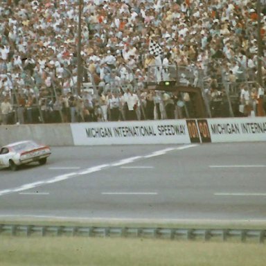 #21 David Pearson  Wins 1972 Motor State 400 @ Michigan