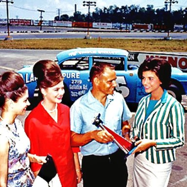 CHARLIE BINKLEY RECEIVING SOME NICE ATTENTION FROM THE LADIES...EVERYBODY LOVES A WINNER