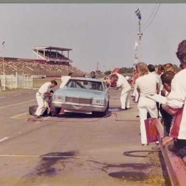 Zervakis Sportsman at Charlotte Jr Johnson crew pitting