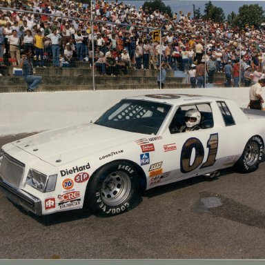 Zervakis Winston Cup car 01 at Martinsville , Bodine driving