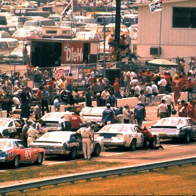 #21 Neil Bonnett #1 Donnie Allison 1979 Gabriel 400 @ Michigan