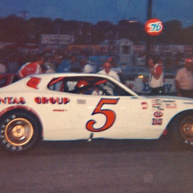 Bonnett - Dodge 77