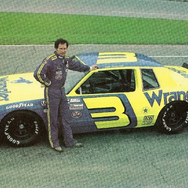 ANOTHER EARNHARDT PHOTO-NO MUSTACHE