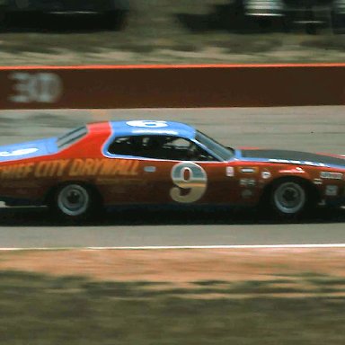 USAC #9 Ralph Latham 1976 Norton Twin 200 @ Michigan