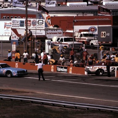 #21 David Pearson #27 Sam Sommers 1977 Cam 2 Motor Oil 400 @ Michigan