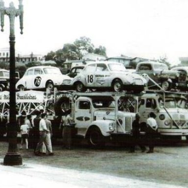 1960_Mil_Milha Brasileiras - Car Inspection