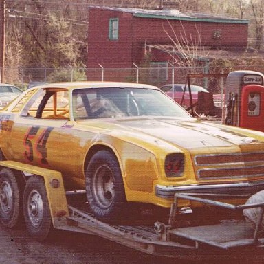 Lennie Pond 54 on trailer 1974