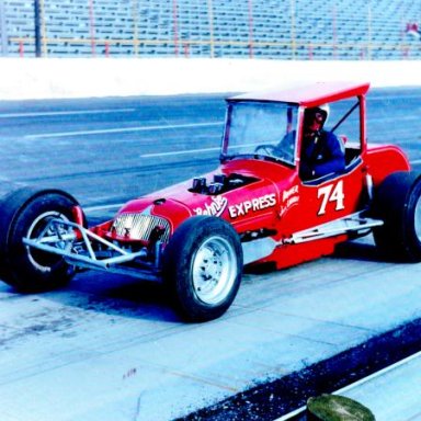 Jack Lindhout in the Red Behnke Express #74 at Berlin