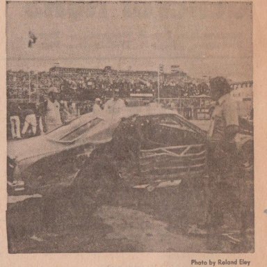 RICHMOND NEWS LEADER,MON.,AUG.5,1974 ONLY A BROKEN SHOULDER  LENNIE POND POCONO WRECK 002