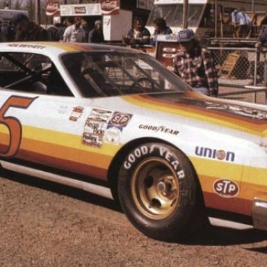 5 NEIL BONNETT