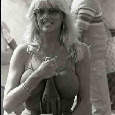 Linda Vaughn, Champagne