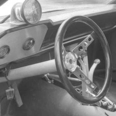 INTERIOR_ROUSH_S_TAXI_