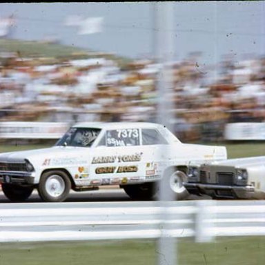 LARRY_TORES_AT_75_INDY