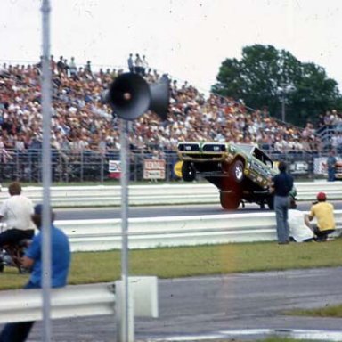 HEMI_UNDER_GLASS_AT_71_INDY
