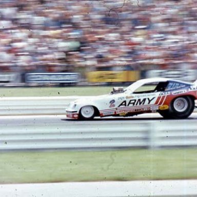 SNAKE_ARMY_CAR__75_INDY