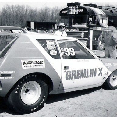 WALLY_BOOTH_MILAN_PIT_GREMLIN