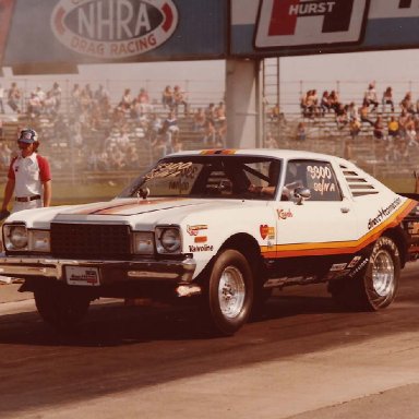 TK 3300 COMING OFF 1980 iNDy TOM SCHILTZ PHOTO