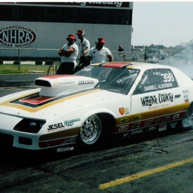 DARRELL_ALDERMAN_CAMARO_BURN OUT AT INDY