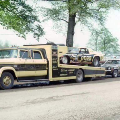 Jeg's rig 1972 coming into pits photo by Todd Wingerter