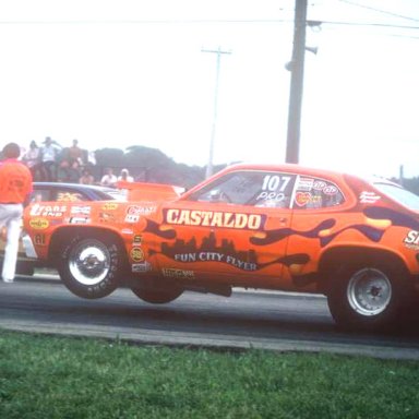 Castaldo at 1975 springnts photo by Todd Wingerter