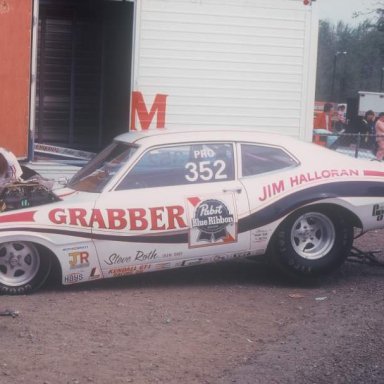 Jim Halloran 1975 pit  photo by Todd Wingerter