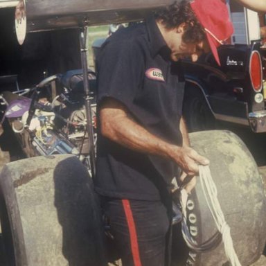 Don Garlits packing 1972 Dragway 42  photo by Todd Wingerter