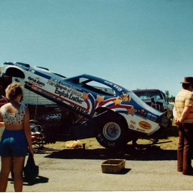 Tom McEwen pit 1976 Indy