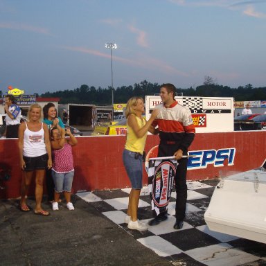 TAYLOR STRICKLINS 1ST WIN IN HIS 1ST CAR @ HICKORY NC WITH MOM