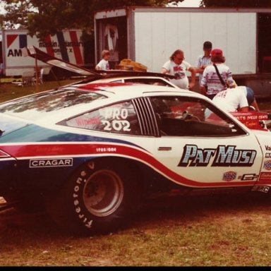 1978 IHRA Northern nts Pat Musi in pit