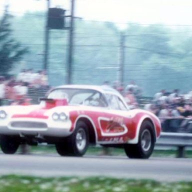 Eaton Bros in Dragway 42 traps 1975  photo by Todd Wingerter