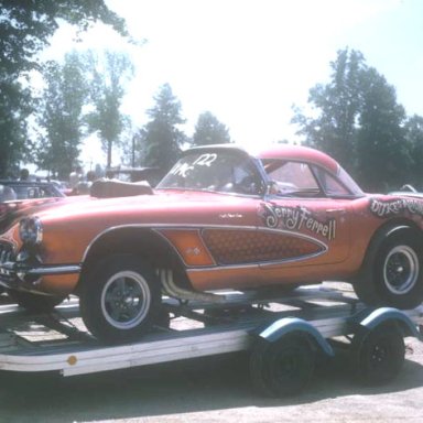 Jerry Ferrell Vette on trailer 1969 Dragway 42   photro by Todd Wingerter