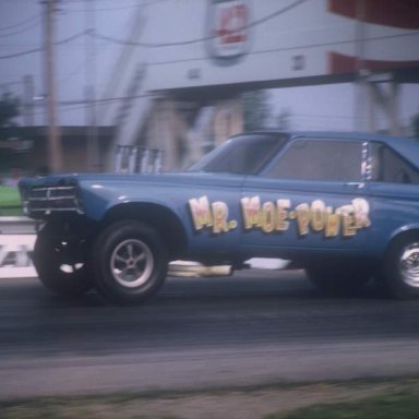 Mr Moe-Power coming off at Dragway 42 1972  photo by Todd Wingerter