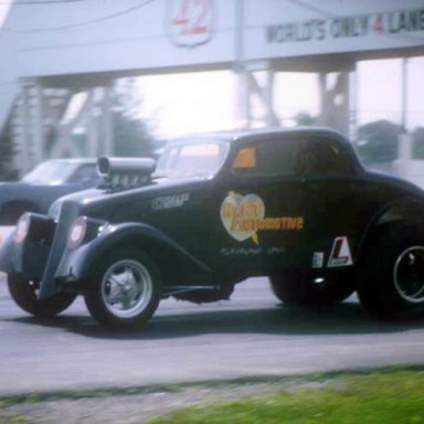 Hart Auto aa-gs 33 Willys 1970 Dragway 42 off line photo by Todd Wingerter