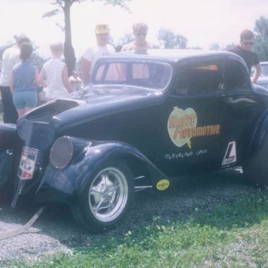 Hart Auto 33 Willys aa-gs 1969 Dragway 42  photo by Todd Wingerter