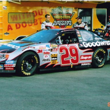 #29 KEVIN HARVICK CAR MIS 6-05